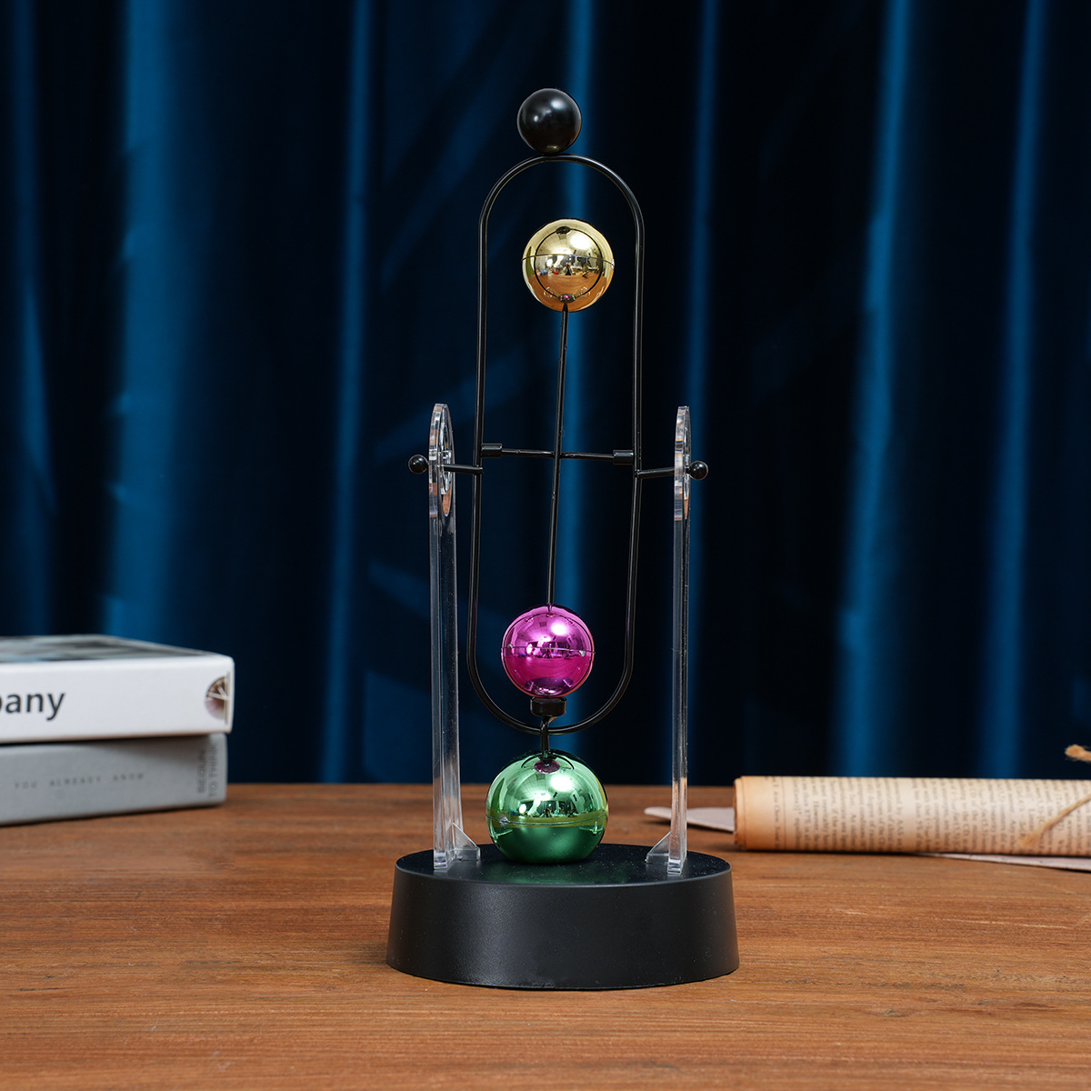 Wahadło Newtona Perpetual Moti – Newton Cradle Large recenzja i cena
